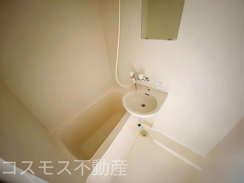 小山エビスコーポの浴室