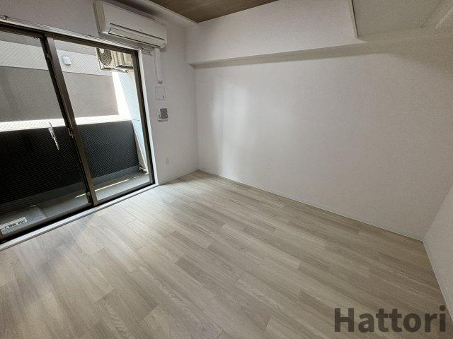 SERENiTE北浜の居間・リビング