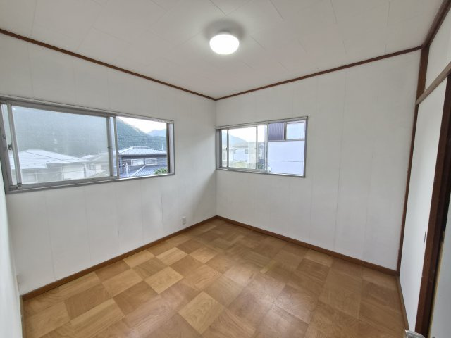 天満台東1丁目の洋室