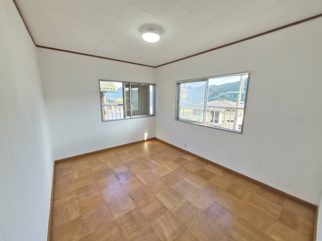 天満台東1丁目の洋室