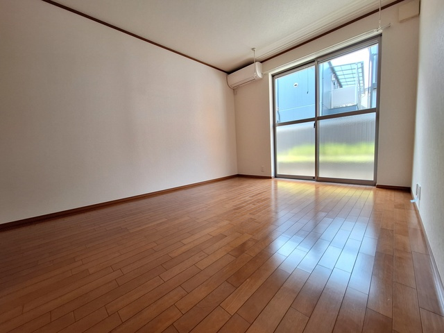 フレグランスの居間・リビング