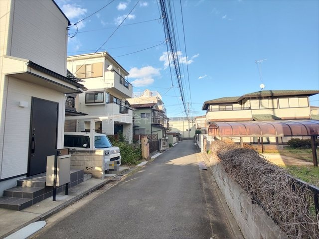 【前面道路含む現地写真】 | 鶴ヶ島市下新田 | 本下水