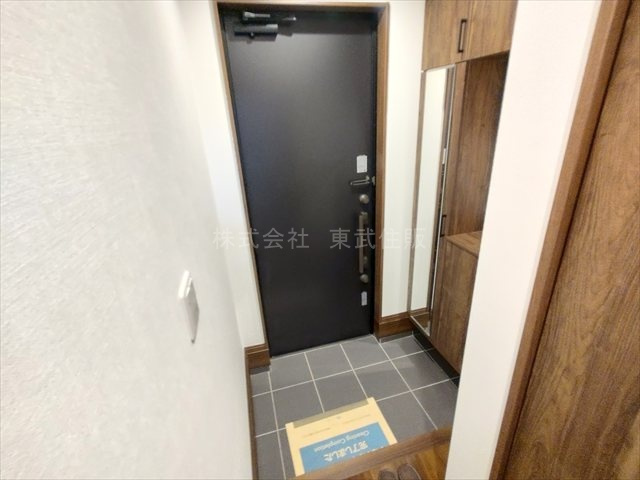 【玄関】 | 鶴ヶ島市下新田 | 収納もある玄関です