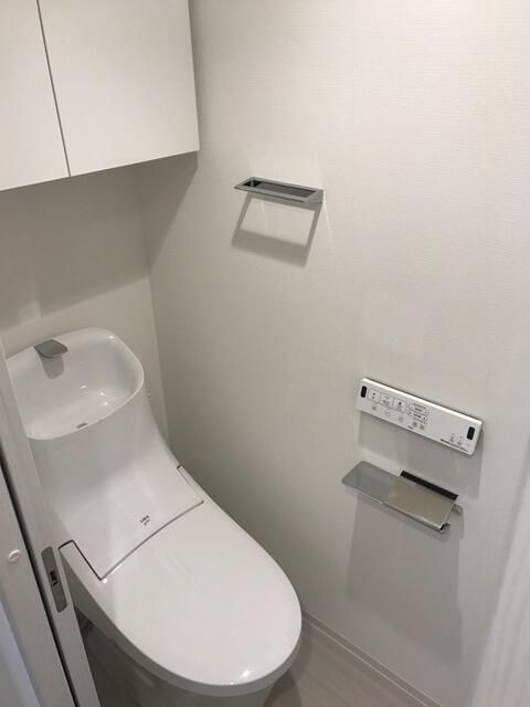 Ｂ　ＣＩＴＹ　ＡＰＡＲＴＭＥＮＴ　ＳＵＧＩＮＡＭＩ　ＴＡＫＡＩＤＯのトイレ