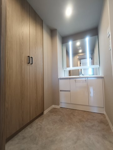 ウッドパーク吉川きよみ野Ｃ棟の洗面所|ゆったり落ち着いてお使い頂ける広さが魅力のパウダールーム