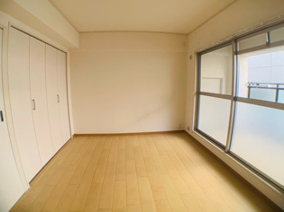 ニシキマンションの寝室