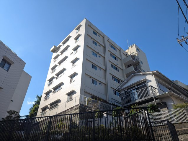 牛込中央マンションの外観