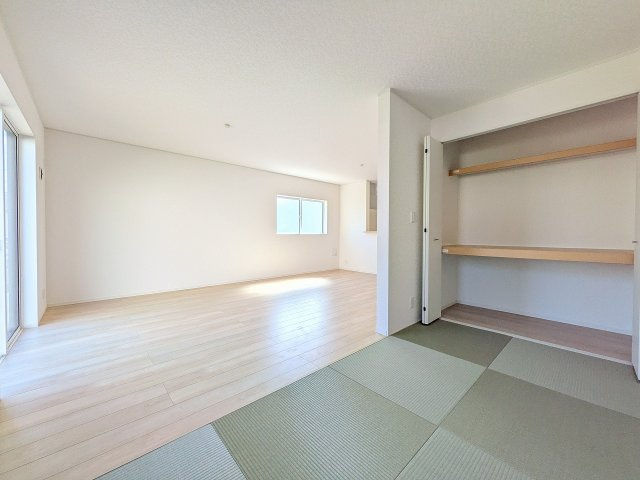 八王子市　川口町　新築一戸建て　９１期の内装|～4.0帖の畳コーナー　お昼寝や、お子様のプレイスペースに大活躍～
