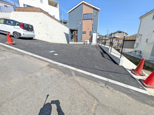 八王子市　川口町　新築一戸建て　９１期の外観|～カーライフを満喫♪4台分の駐車スペース　ガーデニングや家庭菜園を楽しめる広い庭付き～