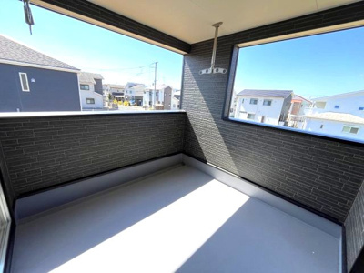 【バルコニー】 | 【20万円ｷｬｯｼｭﾊﾞｯｸ対象物件】クレーデルガーデン川西町下永第1 全3棟 2号棟