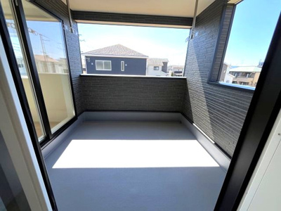 【バルコニー】 | 【20万円ｷｬｯｼｭﾊﾞｯｸ対象物件】クレーデルガーデン川西町下永第1 全3棟 2号棟