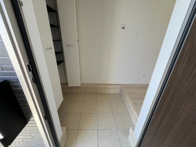 【玄関】 | 【20万円ｷｬｯｼｭﾊﾞｯｸ対象物件】クレーデルガーデン川西町下永第1 全3棟 2号棟