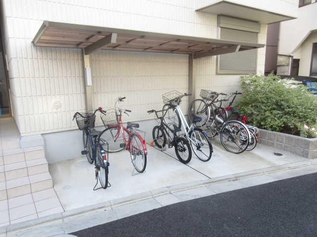 エスポワールのその他共用部分|★屋根付き駐輪場★