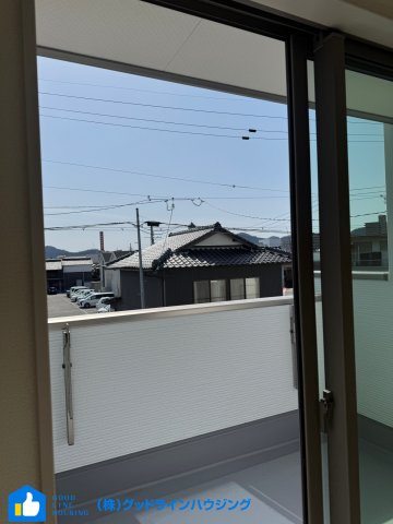 リーブルガーデン西脇15期　1号棟のバルコニー|屋根付きインナーバルコニーで雨の日も安心