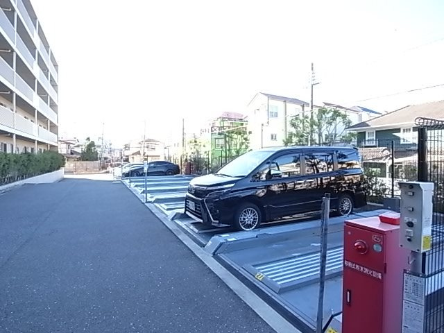 神戸市東灘区深江南町１丁目の賃貸マンションの駐車場