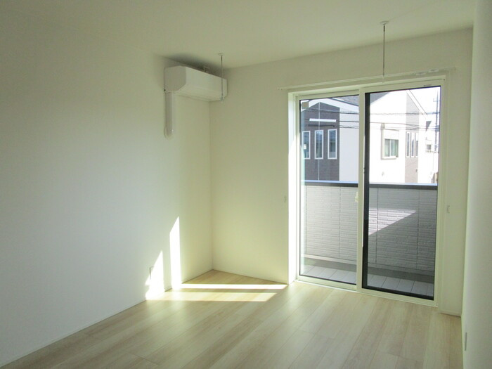 大野町2丁目戸建貸家の居間・リビング