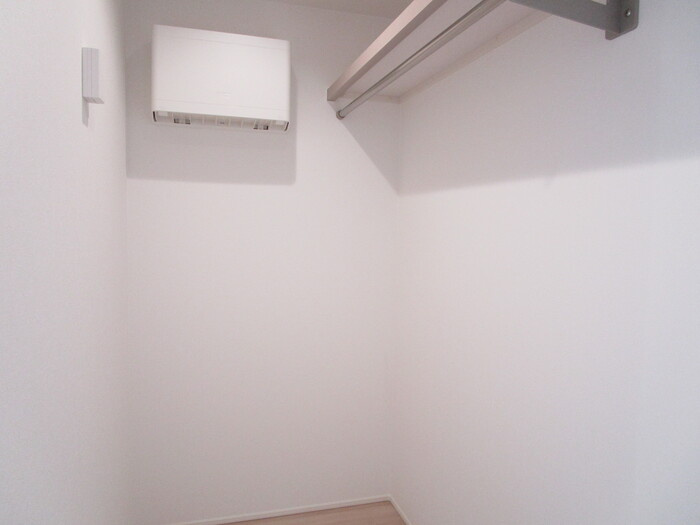 大野町2丁目戸建貸家の収納