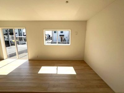 【居間・リビング】 | 【20万円ｷｬｯｼｭﾊﾞｯｸ対象物件】クレーデルガーデン川西町下永第1 全3棟 3号棟