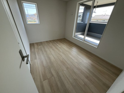 【洋室】 | 【20万円ｷｬｯｼｭﾊﾞｯｸ対象物件】クレーデルガーデン川西町下永第1 全3棟 3号棟