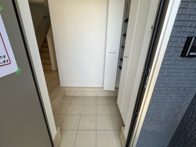 【玄関】 | 【20万円ｷｬｯｼｭﾊﾞｯｸ対象物件】クレーデルガーデン川西町下永第1 全3棟 3号棟