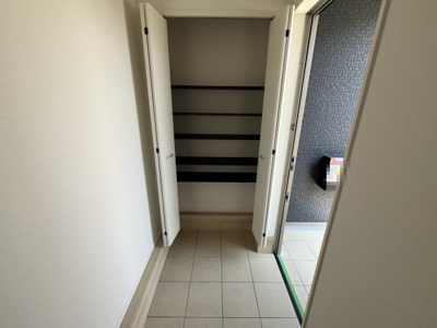 【玄関】 | 【20万円ｷｬｯｼｭﾊﾞｯｸ対象物件】クレーデルガーデン川西町下永第1 全3棟 3号棟