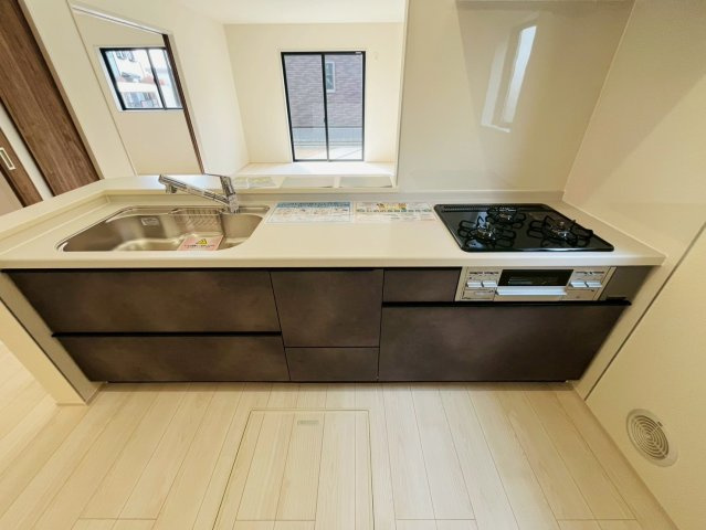 【Livele Garden】　古河市長谷町　第６　全1邸の前面道路含む現地写真|〇前面道路〇
東側4m
閑静な住宅街、古河第一小学校まで約650m徒歩9分♪毎日の通学も安心の距離です（＾＾）
2025年11月撮影