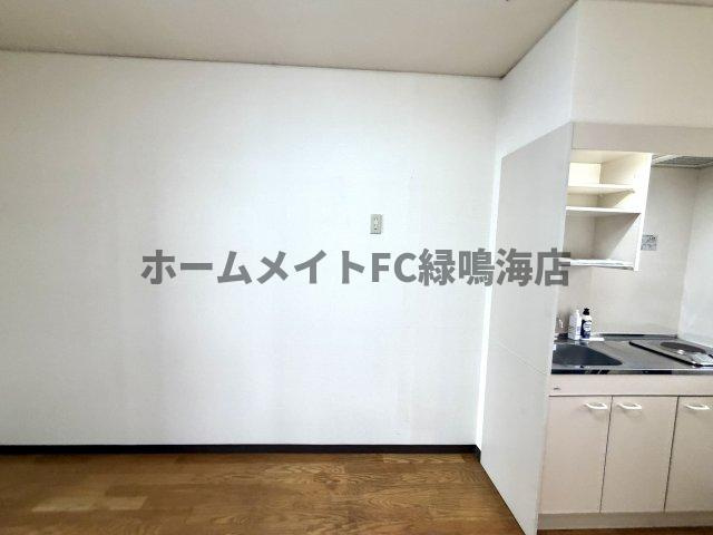 コーポ松城(近隣にてP契約可)の居間・リビング