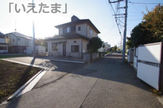 【前面道路含む現地写真】