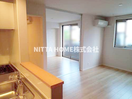 プロヌーブ　緑ヶ丘の居間・リビング|リビングは１２．８帖です！