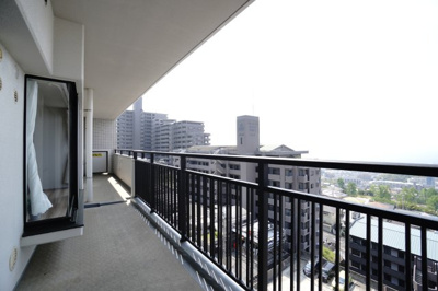 【バルコニー】 | 【上質リノベ】井口台パークヒルズ弐番館 | 現地（2025年5月12日9：00頃）撮影