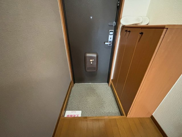 セピア　コンフォースの玄関