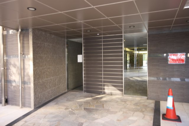 【エントランス】