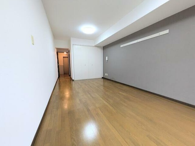 TOTETSU URAWAの内装