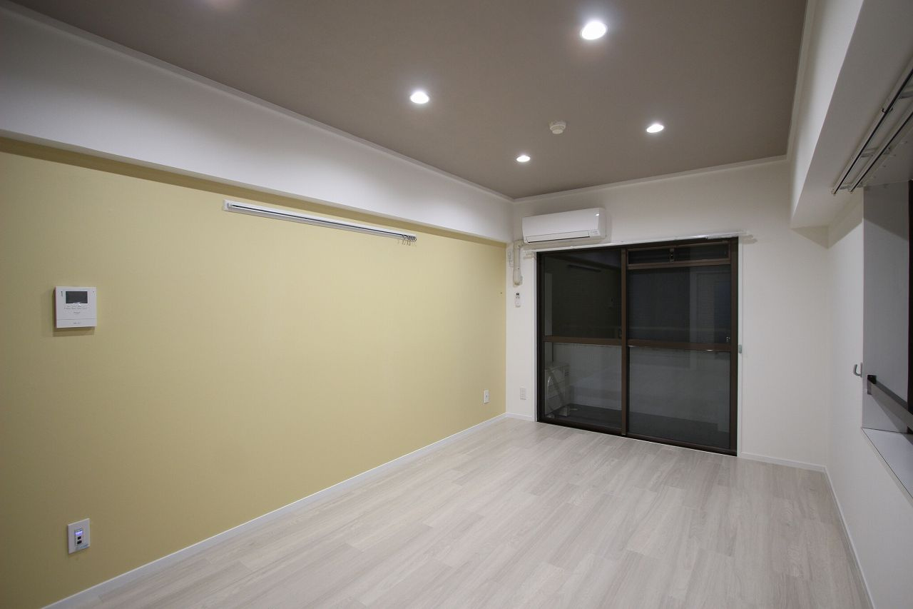 ジョイフル薊野の居間・リビング