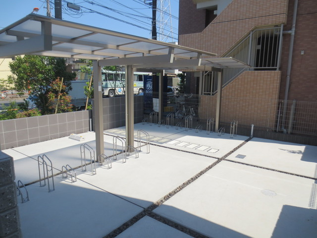 グランテラス六町のその他共用部分|☆屋根付き駐輪場☆