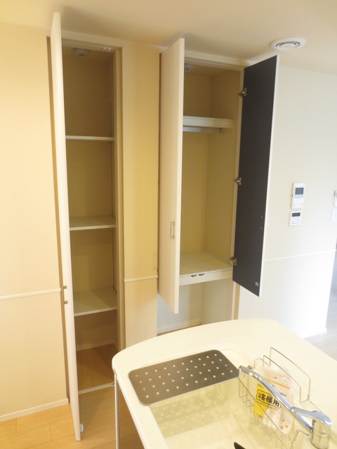 グランテラス六町の内装|★収納下にペットスペースあり★