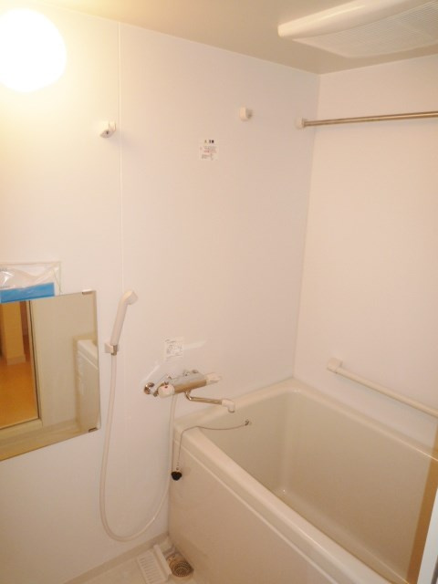 ワイズコートの浴室