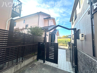 【外観】 | 岐阜市須賀3丁目！再生住宅登場です♪水回りすべて新品交換！ゆとりの広さの6LDK！南にお庭スペース♪ | 岐阜市須賀3丁目！再生住宅登場です♪水回りすべて新品交換！ゆとりの広さの6LDK！南にお庭スペース♪