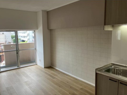 ハイマートすみれ　3階の居間・リビング