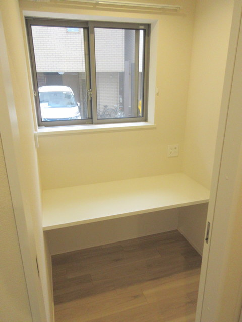 堀切２丁目ヘーベルメゾンの居間・リビング|★書斎★