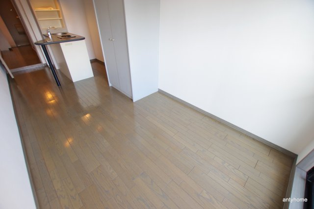 エスリード都島　仲介手数料無料の居間・リビング