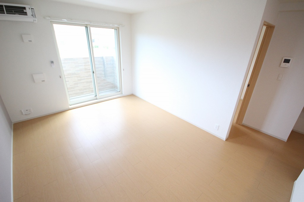 リヴェールコートⅤの居間・リビング|※お部屋により仕様が異なる場合があります※