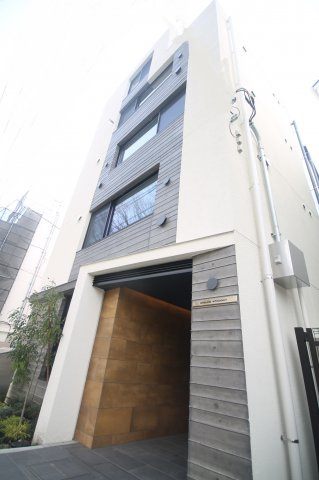 落ち着いた雰囲気の外観です