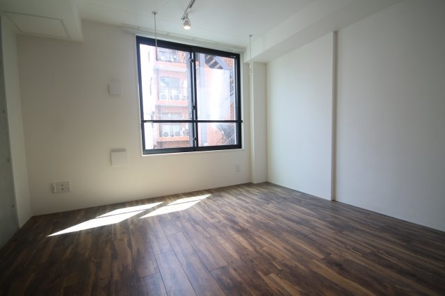 広々とした洋室です