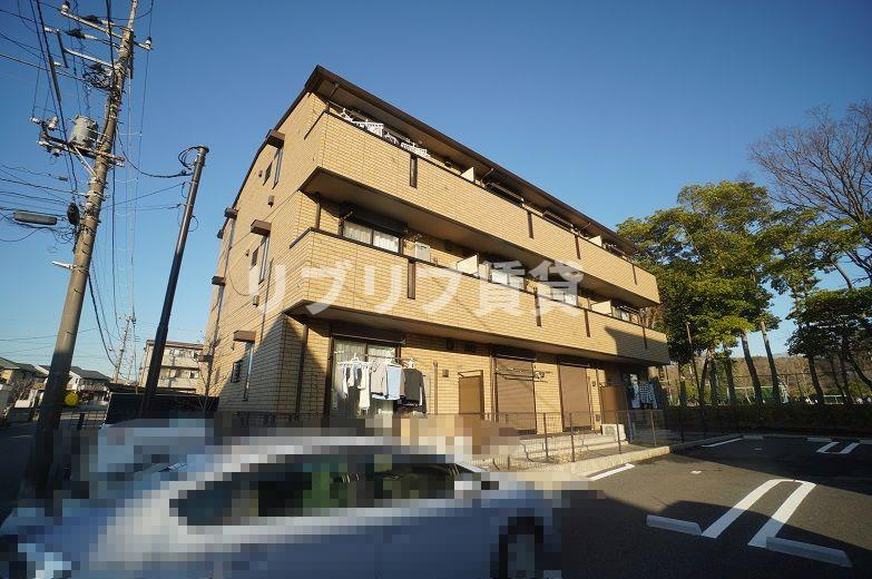 ファミールハイム　Ａ棟の外観