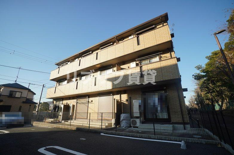 ファミールハイム　Ａ棟の外観