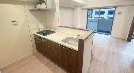 ガーデンプラザ横浜南のキッチン|コンパクトなキッチンで掃除もラクラク