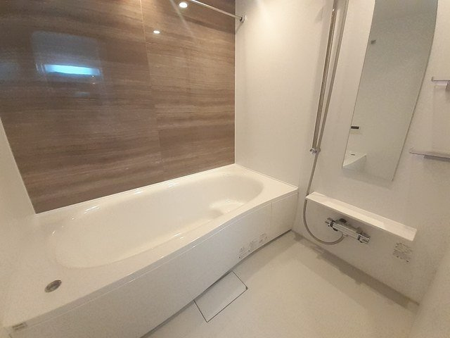 スペチアーレ　ドゥーエの浴室