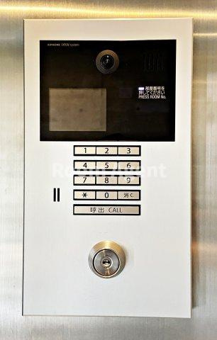 レジデンシア尾頭橋駅前のエントランス