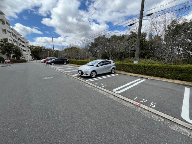 泉北御池台第3住宅1棟の駐車場